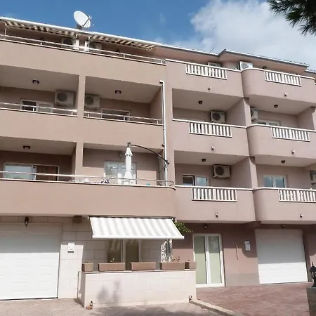 Nedo Dalmatia Apartamento *